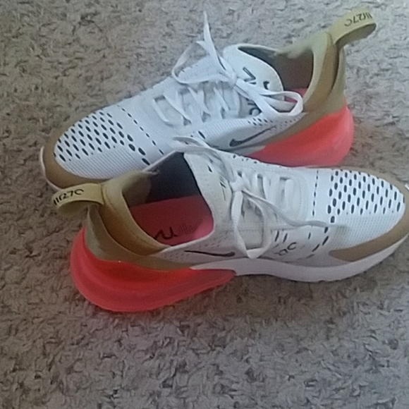 Nike sneakers - Picture 1 of 2